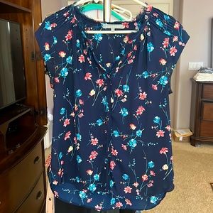 Daniel Rainn, medium, Bernal split neck blouse, navy, flowers